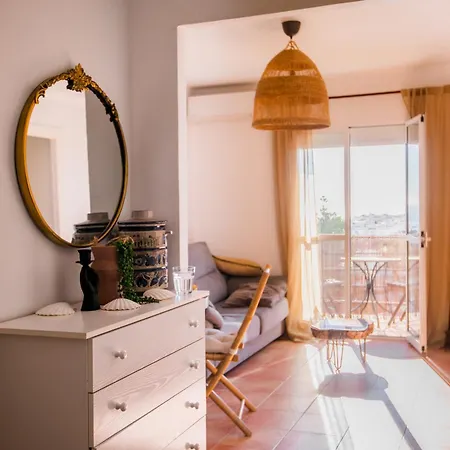 Alexandrite Sea View Apartment